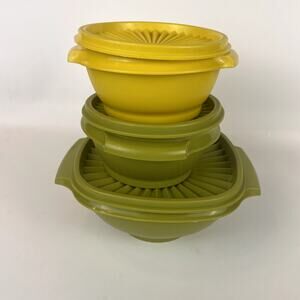 Set Vintage Tupperware Green Yellow 3 Bowls w Lids